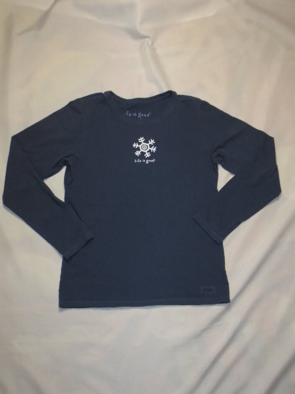 LIFE IS GOOD womens T-SHIRT navy blue SNOWFLAKE vintage CREW NECK SIZE S - Picture 2 of 8